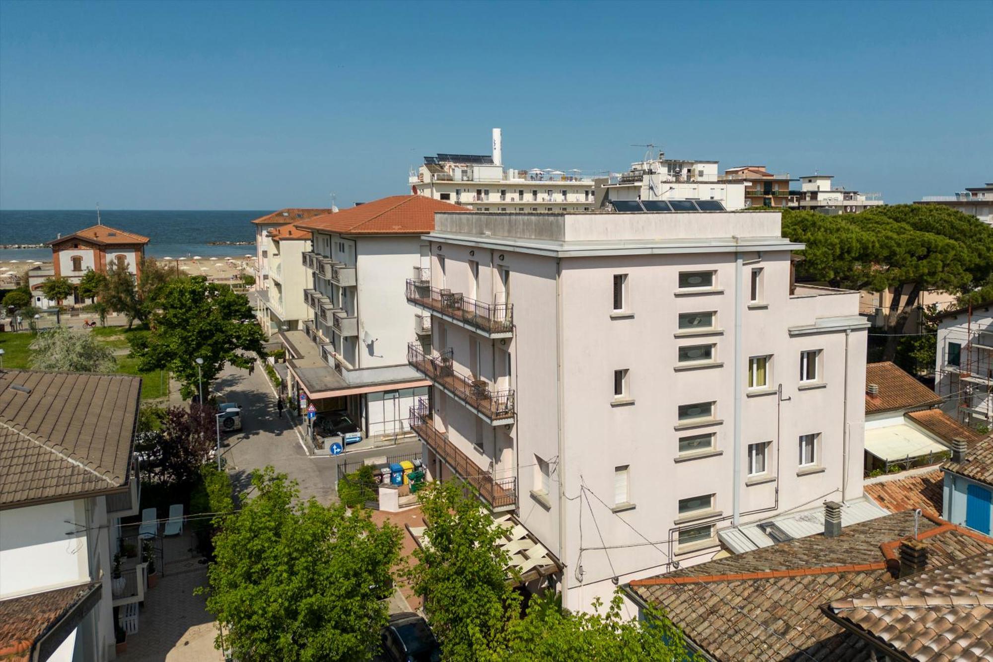 Tre Trilo&suites Hotel apartamentowy Rimini
